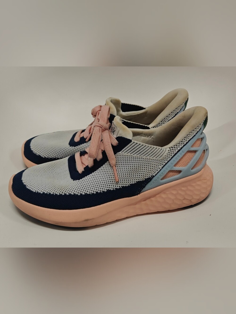 Kizik Hands-Free Slip-On Shoes Women's 7.5 / Men's 6 Wide Comfort Casual...